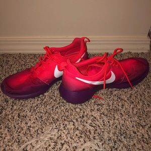 Women’s Nike Roshes
